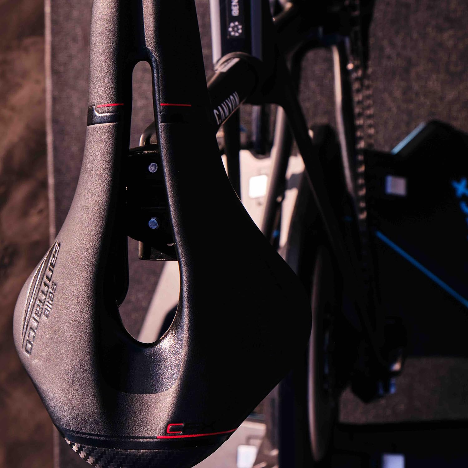 selle-san-marco-shortfit-carbon-fx-sella-corsa-gravel-carbonio-150-g image 4