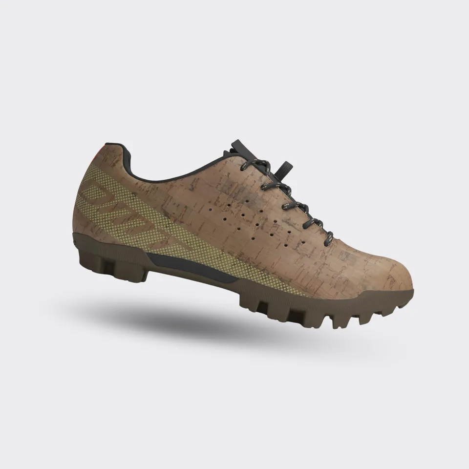 dmt-gk1-scarpe-ciclismo-gravel-sughero image 1