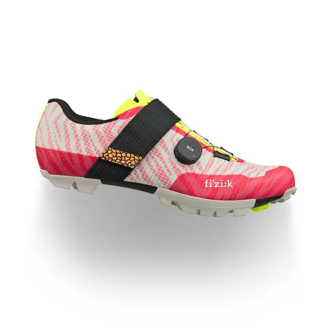 fizik-vento-ferox-carbon-team-amani-scarpa-gravel image 1