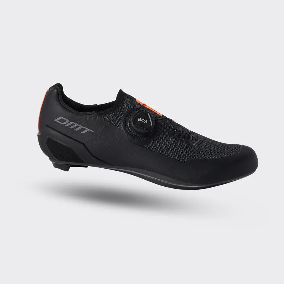 dmt-kr30-scarpe-ciclismo-strada-black image 1