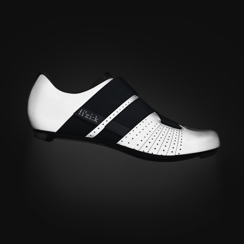 fizik-tempo-powerstrap-r5-scarpa-strada-con-velcro-avvolgente image 2