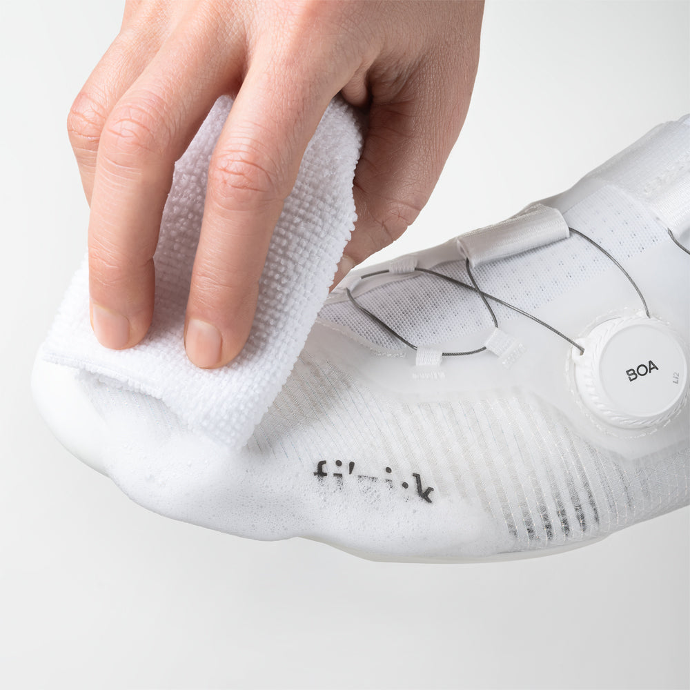 fizik-shoe-cleaning-kit-pulizia-scarpe-ciclismo-con-schiuma-e-spazzola image 3